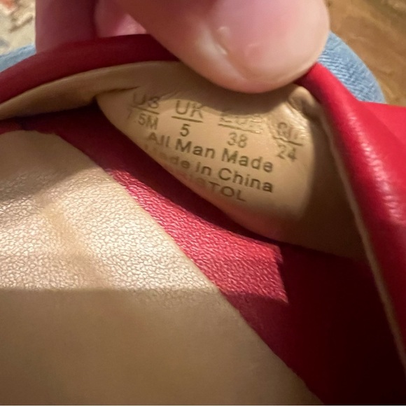 NATURALIZER Women’s Bristol Sandals Faux Red Leather Heels Size 7.5 EUC - Picture 8 of 8